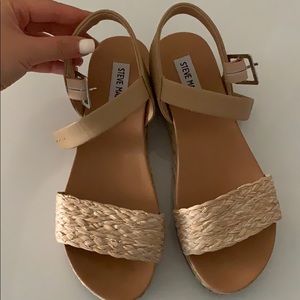 Steve Madden Latest Small Wedges in 6.5